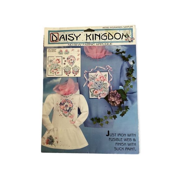 COPY - Vintage Daisy Kingdom Hydrangea Sampler #6392 No Sew Fabric Appliqué - Picture 1 of 6